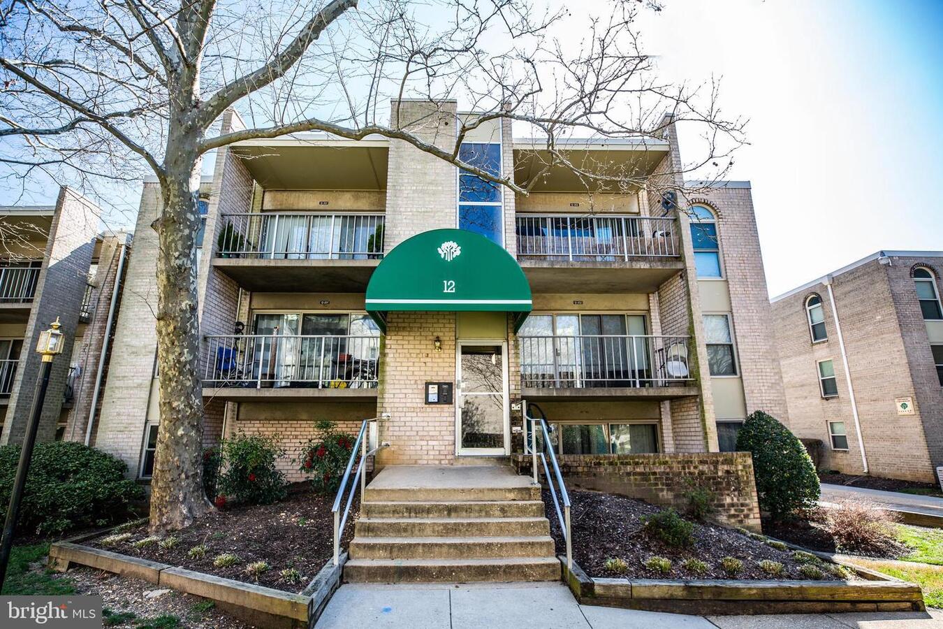 Spacious, 2 Bedrooms & 1 Bath Condo! Apartments Alexandria, VA
