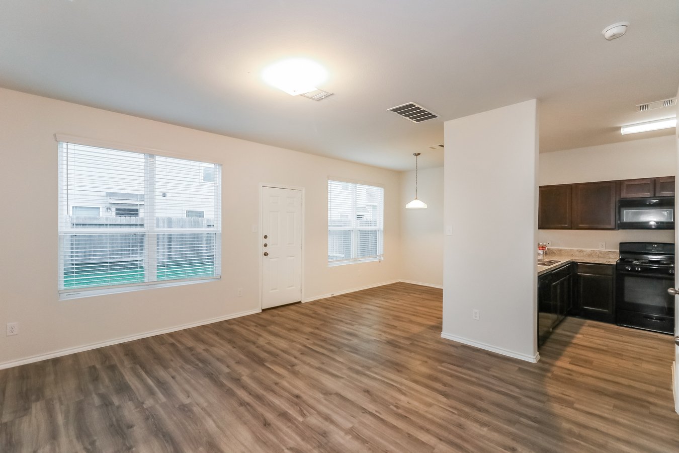 Imperial Heights 1027 Imperial Heights Dr... Apartments Houston, TX