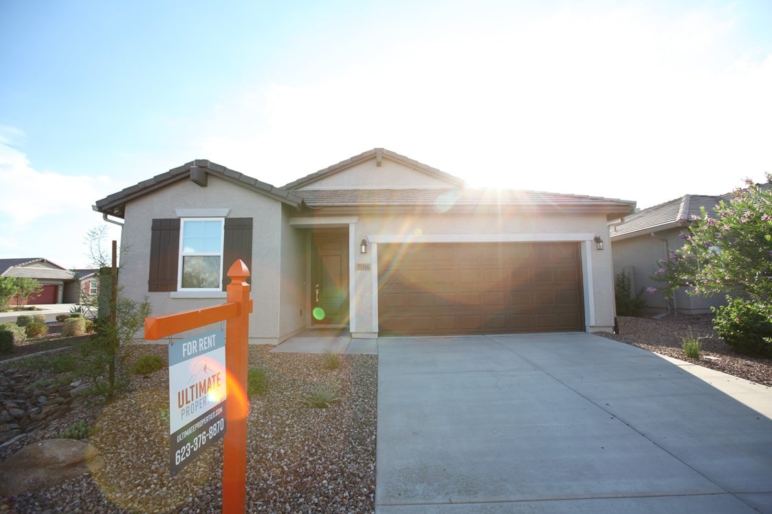 Beautiful Newer 4 Bedroom + 3 Bathroom Home Apartments Peoria, AZ