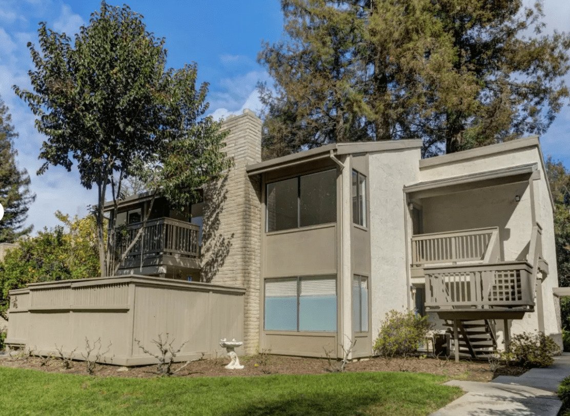Saratoga 2 Bedroom Upstairs Unit In Great Complex! Apartments Saratoga, CA