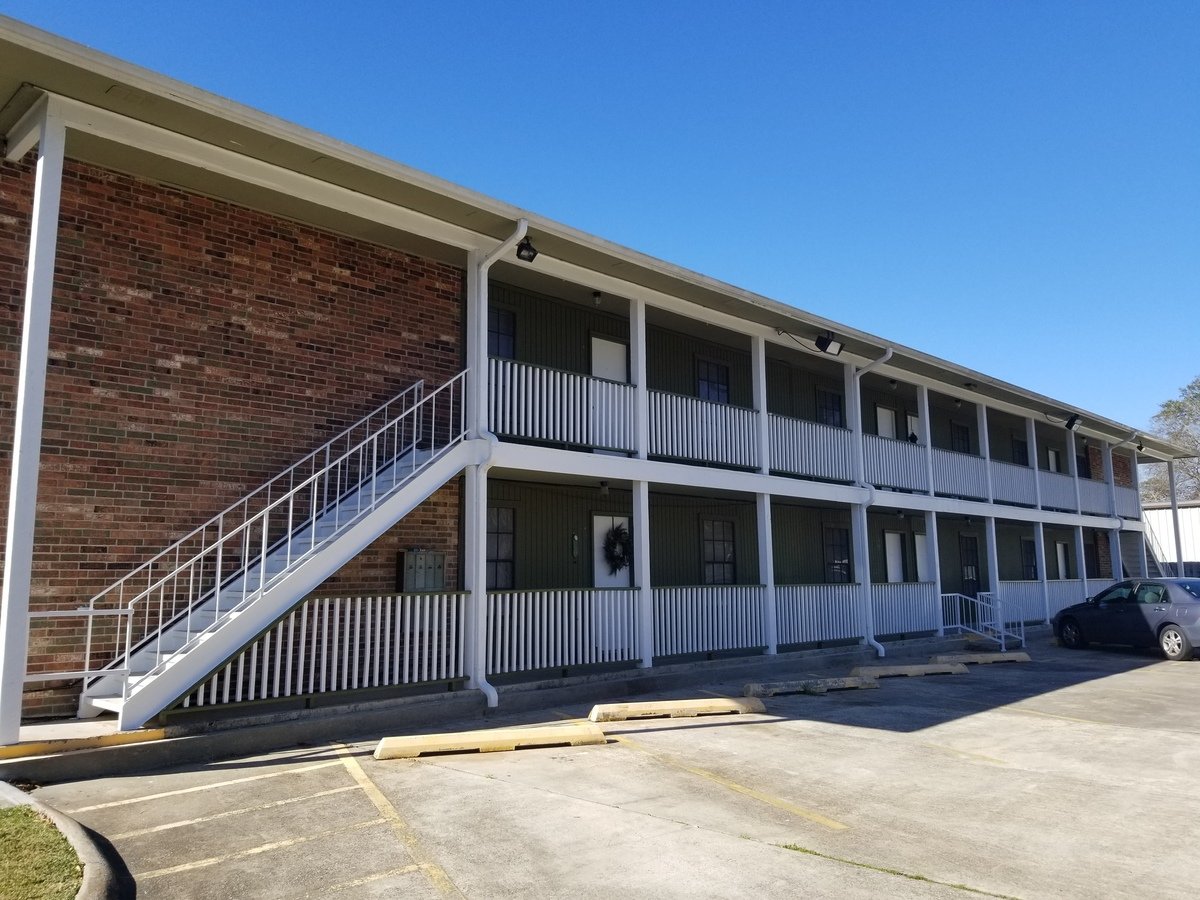 Ashford Court Apartments 615 6Th St Lake Charles, LA