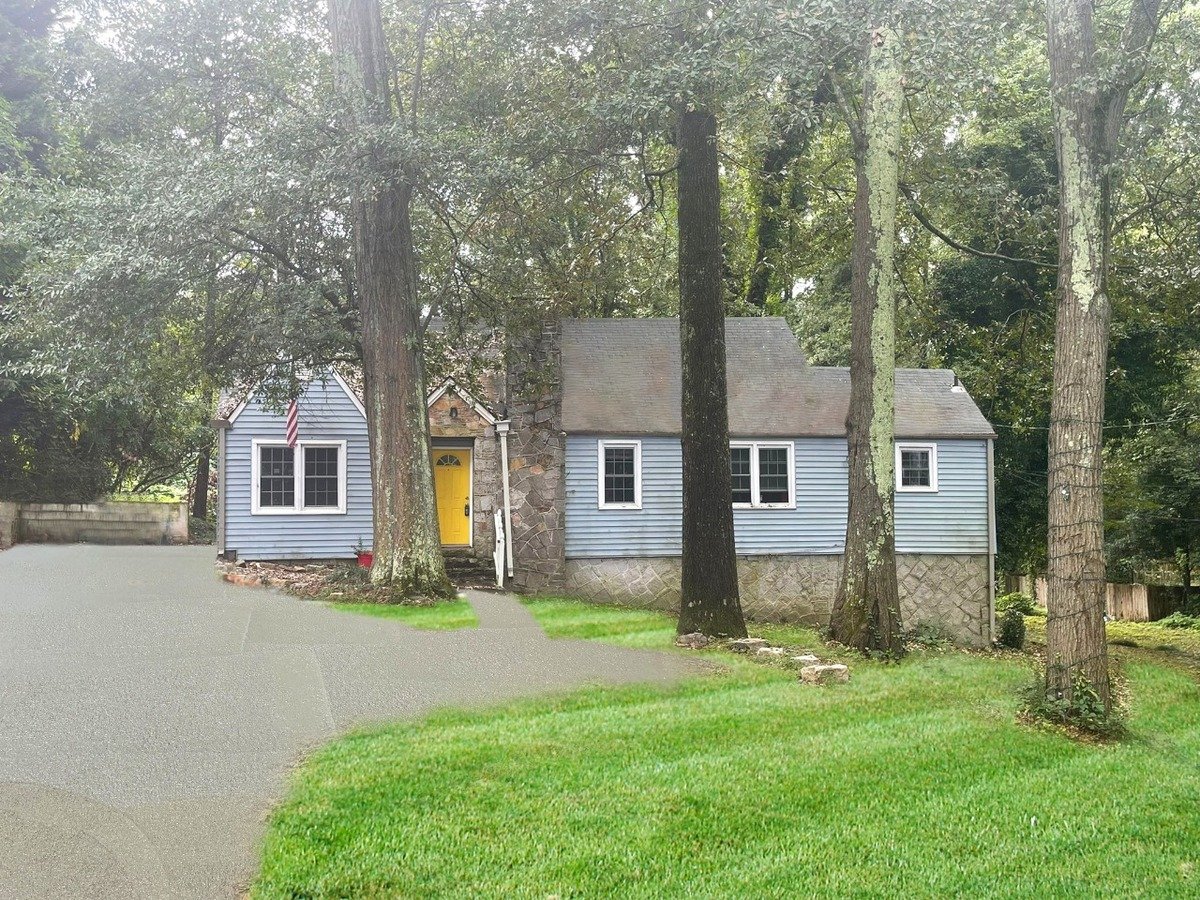 1121 Custer Ave Atlanta, GA House for Rent Rentable