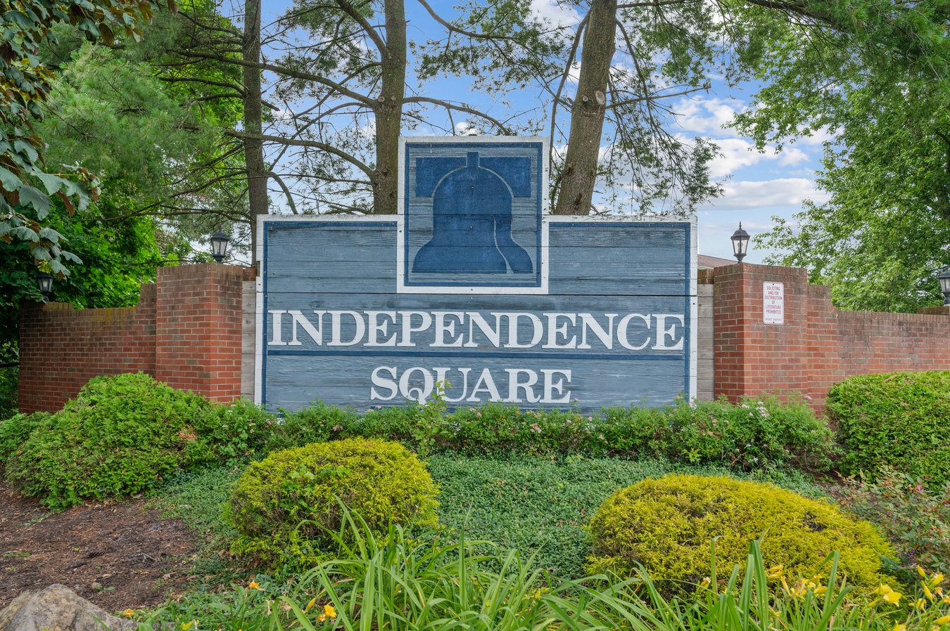 Independence Sq 2 Bedroom Condo ! Apartments Aliquippa, PA