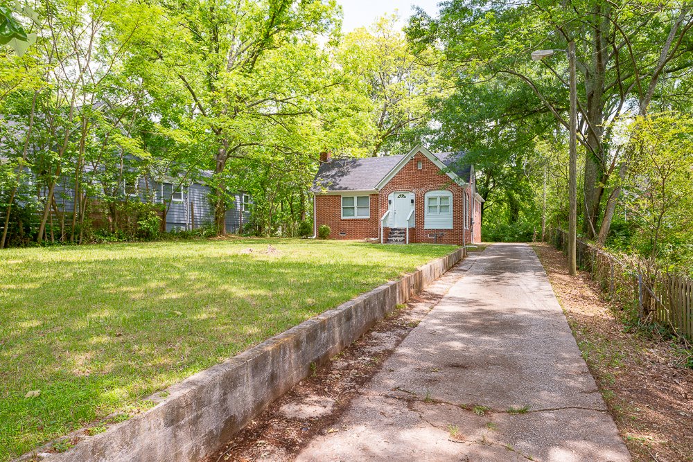 1978 Browns Mill Rd Se, Atlanta, Ga 30315... Apartments Atlanta, GA