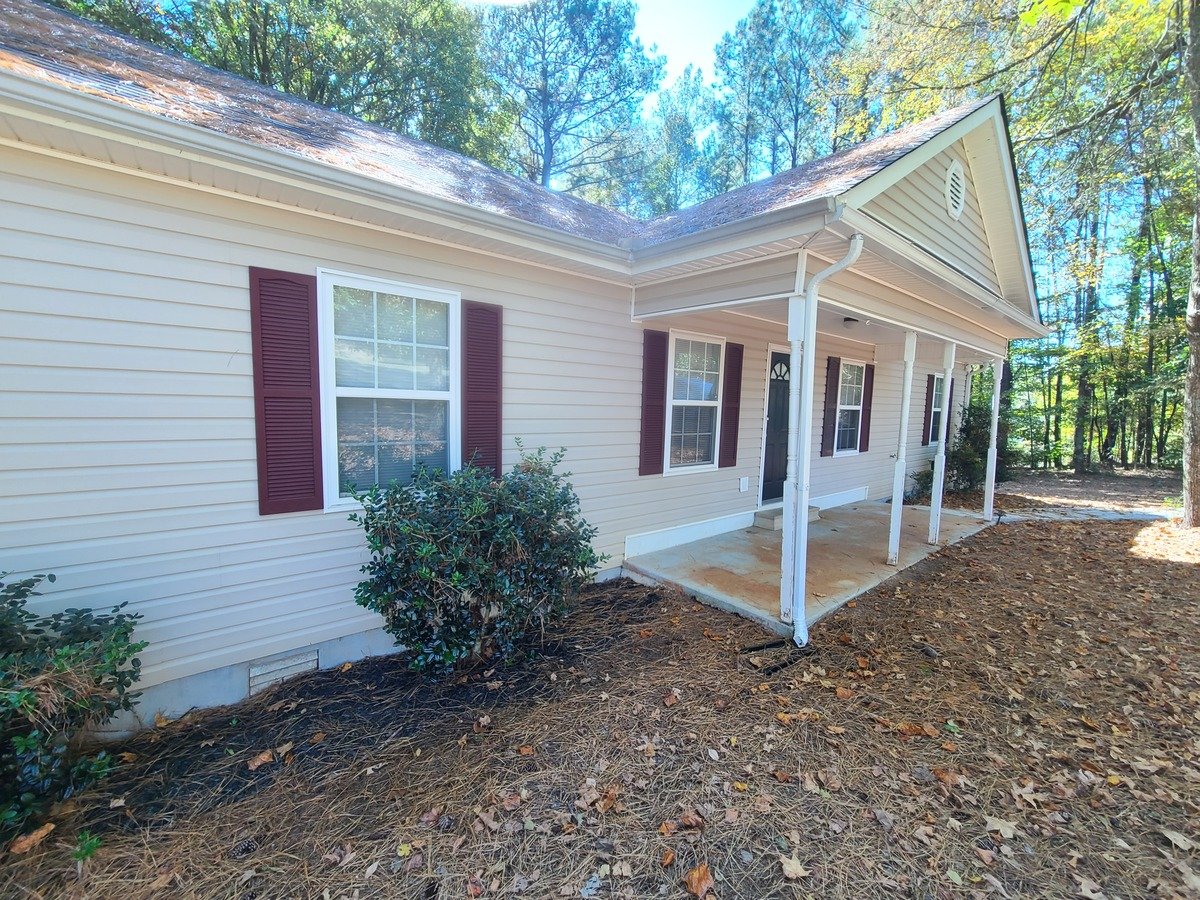 Renovated 3 Bed Level Ranch Home Apartments Covington, GA