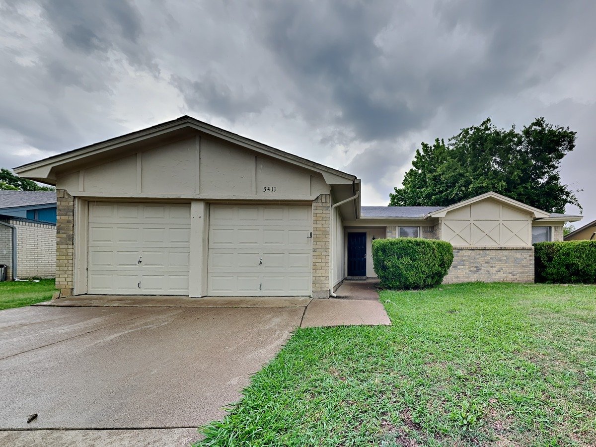 Available Now 3411 Largo Lane Apartments Arlington, TX
