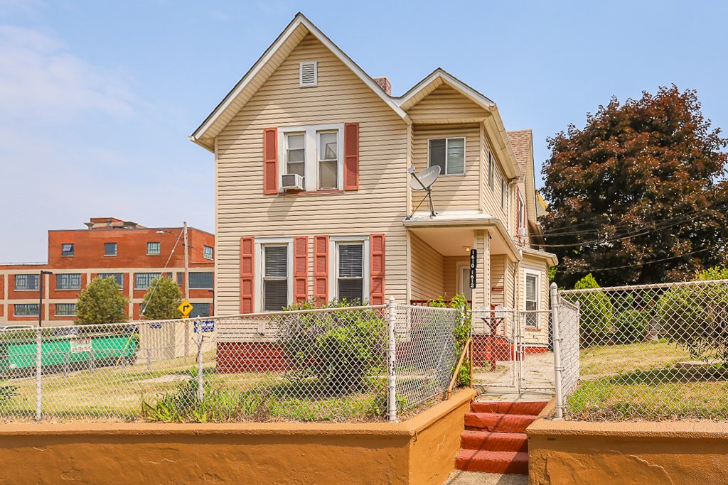 1612 Willey Ave 3 Br Down Unit Apartments Cleveland, OH