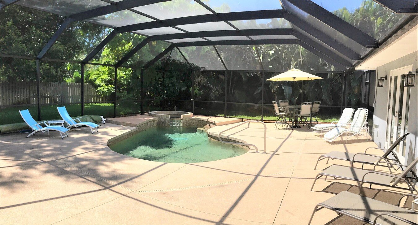 Opulent Venice Island Vacation Home Apartments Venice, FL