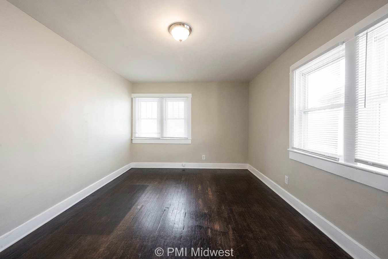 528 Eastern Ave Indianapolis, IN Apartment for Rent