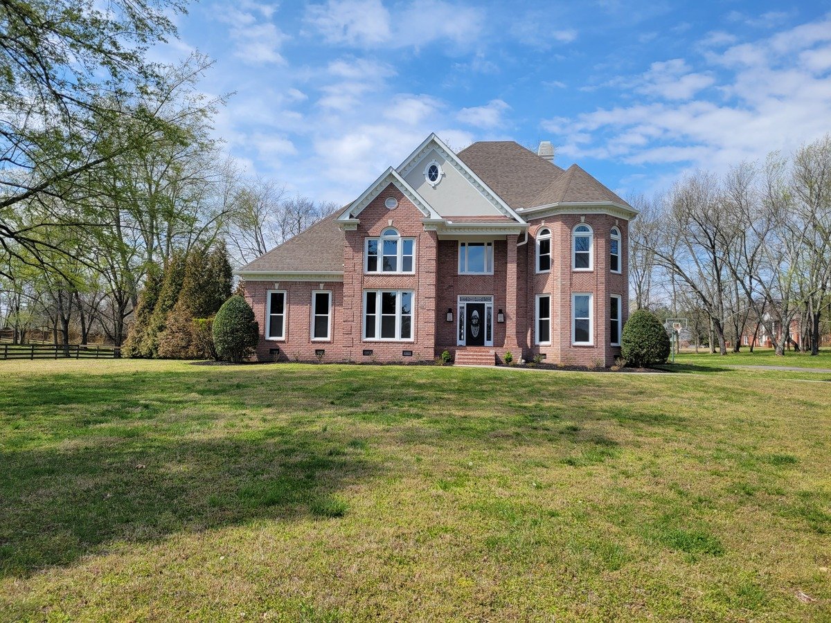 Executive Home On 19 Acre Private Lot Apartments Gallatin, TN