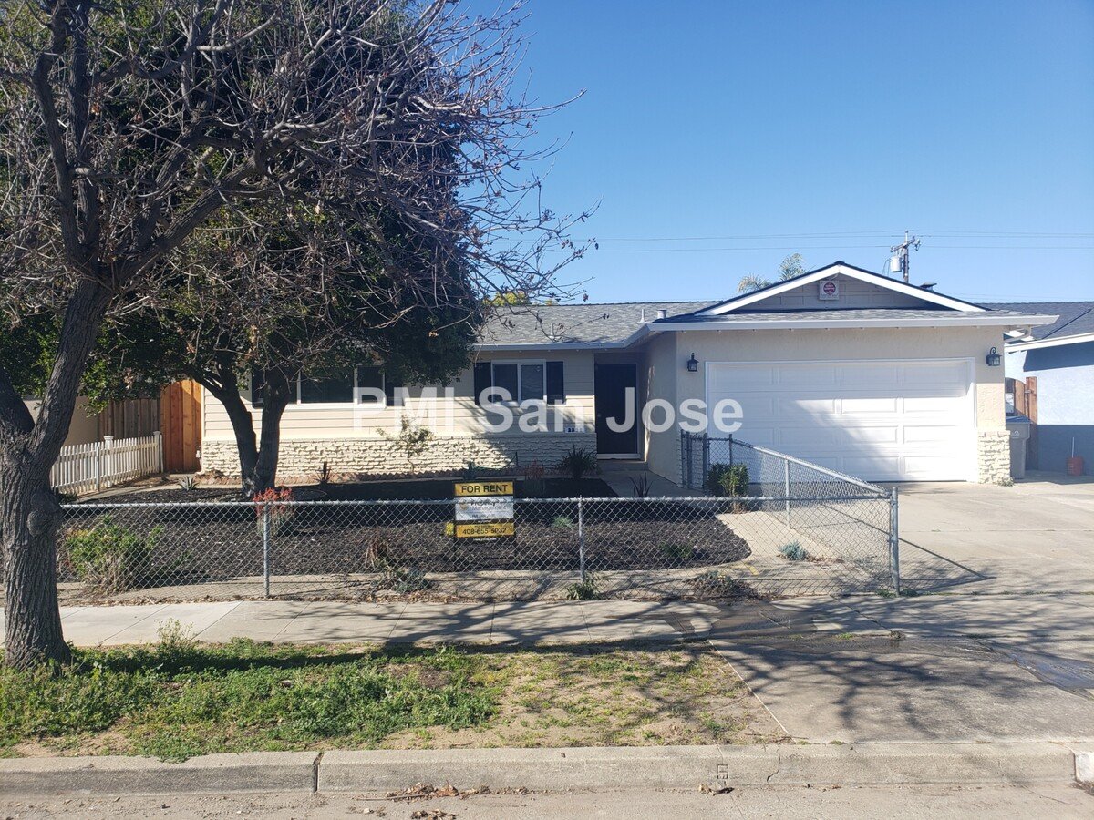 4 Bed 2 Bath 1,373sqft Home Located In Cambrian... Apartments San Jose, CA
