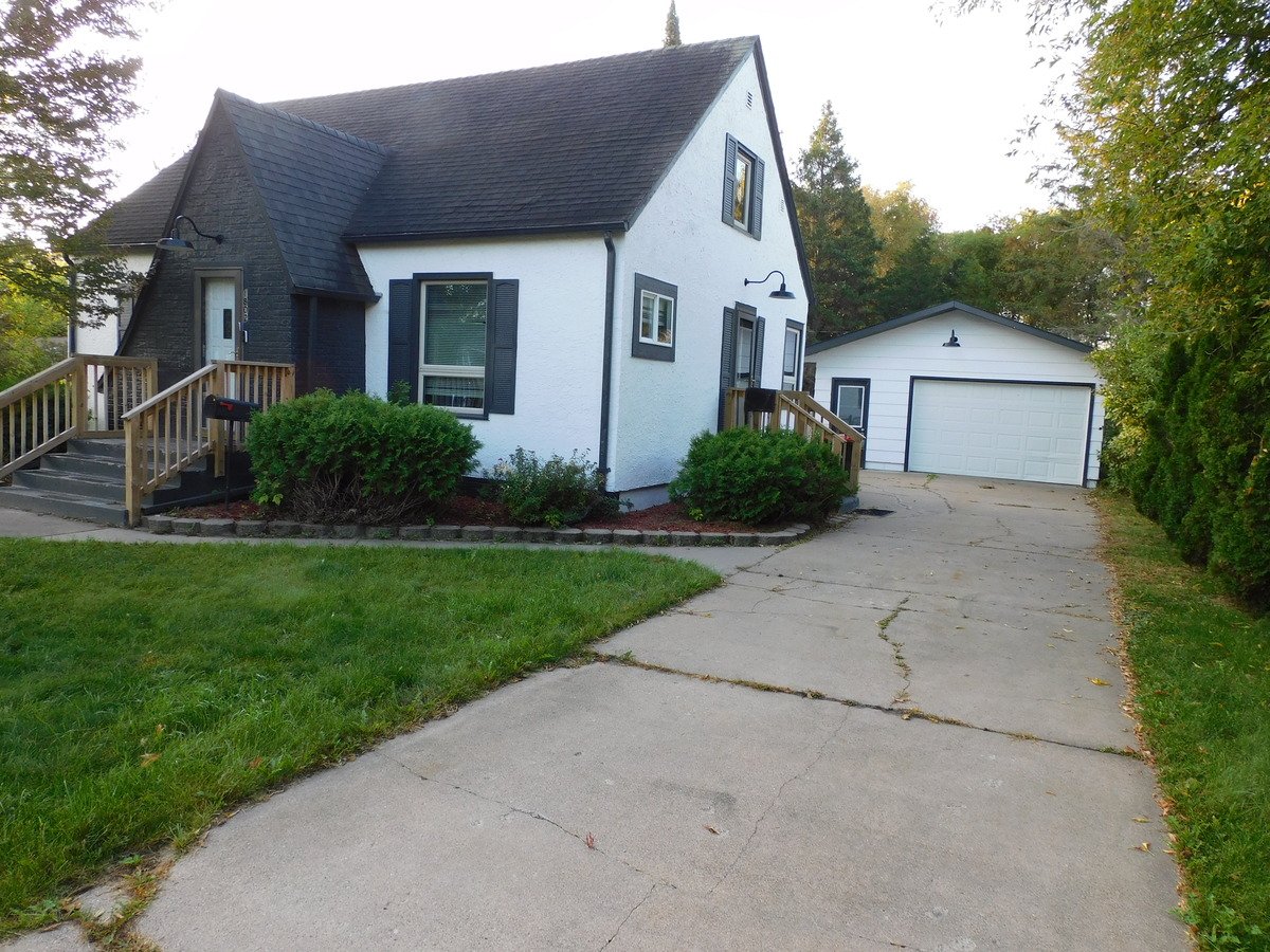 3 Bedroom 1 Bath W/garage Apartments Brainerd, MN Rentable