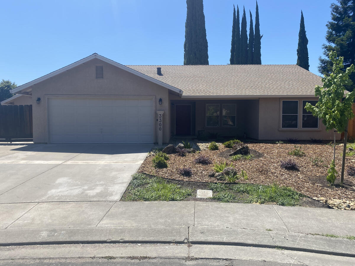 Ton Of Features In This 4 Bedroom House! Apartments Modesto, CA