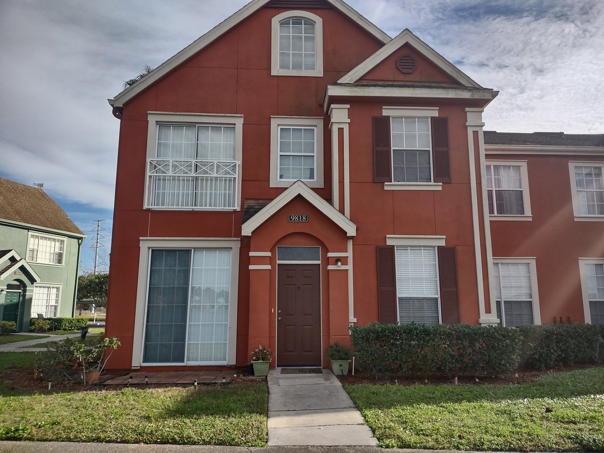 Beautiful 2/2 Lake Chase Condo Apartments Tampa, FL