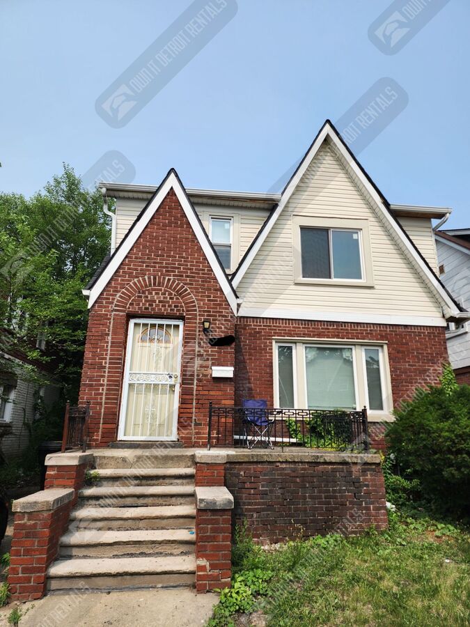 House Multi Family Apartments Detroit, MI Rentable
