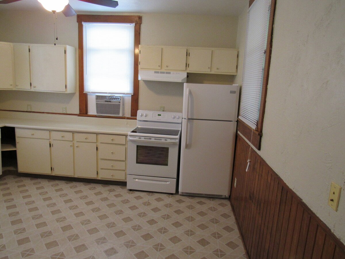 806 E Piedmont St Culpeper, VA Apartment for Rent Rentable