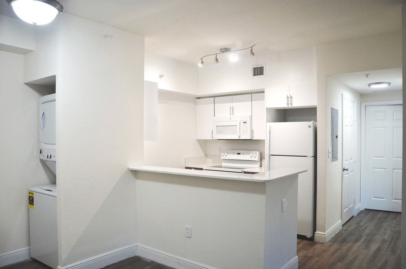 Sunshine Lakes Apartments 10972 NW 14Th Avenue Miami, FL