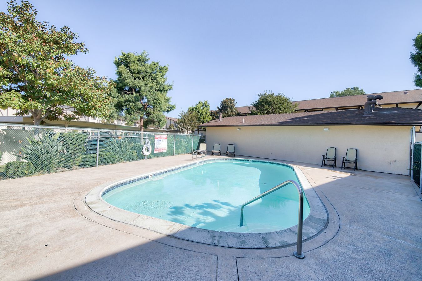 Villa Bonita Apartments San Diego, CA Rentable