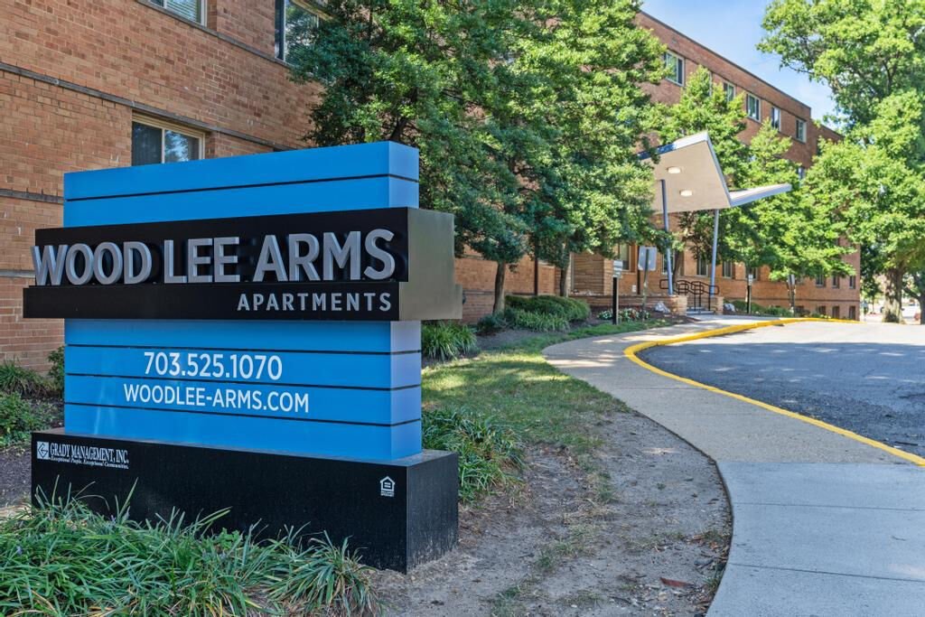 Wood Lee Arms Apartments 4400 Lee Hwy Arlington, VA