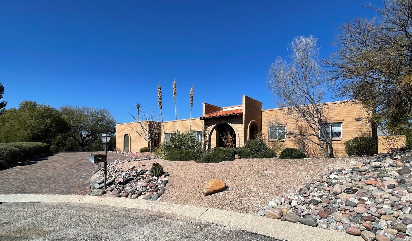 3441 N Camino De Piedras Tucson, AZ House for Rent Rentable