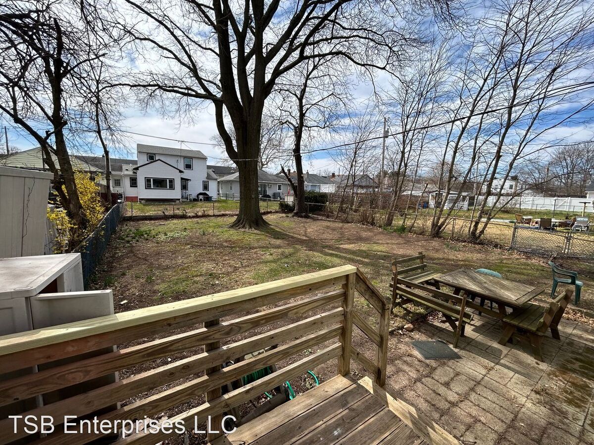 322 Mckinley Ave Bristol, PA House for Rent Rentable