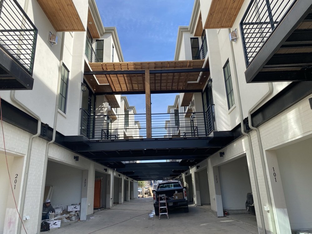 The Moser Townhomes Apartments 2018 Moser Ave Dallas, TX