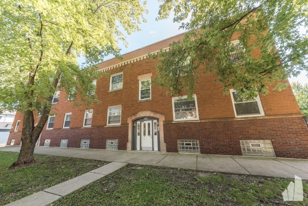 3521 West Grace Chicago, IL Apartment for Rent Rentable