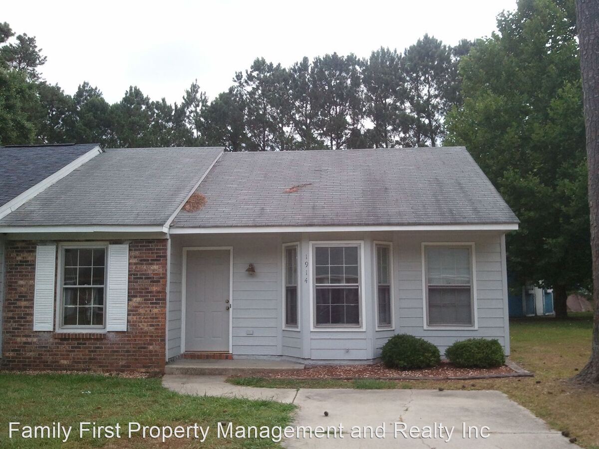 1914 Rolling Ridge Dr Midway Park, NC House for Rent
