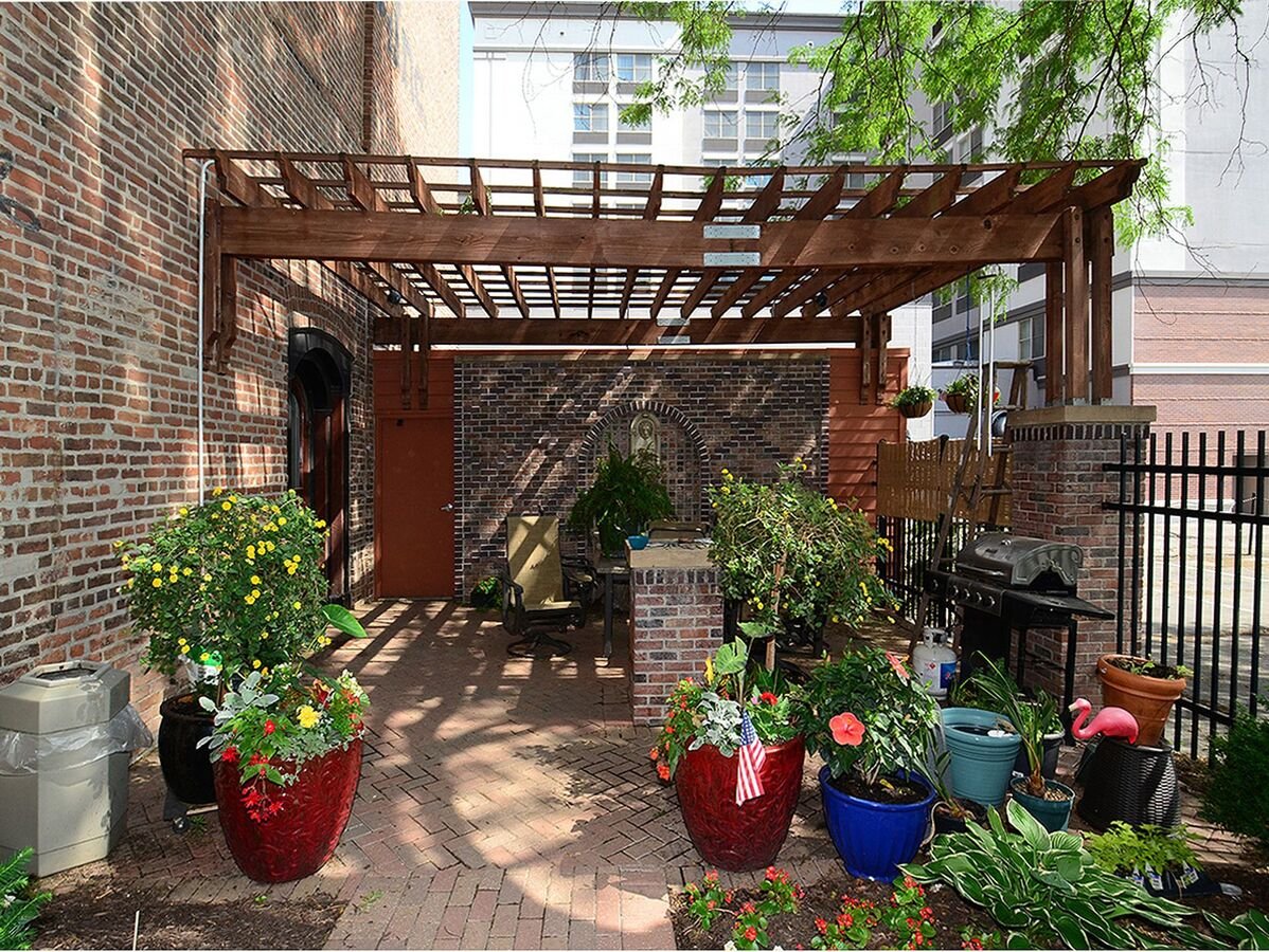 The Riley Building Apartments 1012 Douglas St Omaha, NE