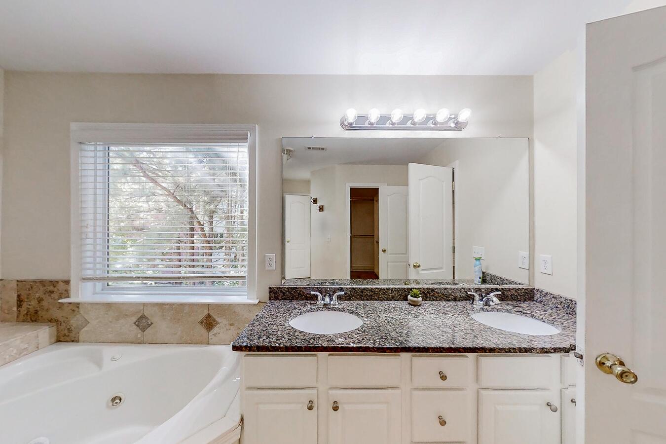 Sandtown Center Blvd Atlanta, GA Apartment for Rent