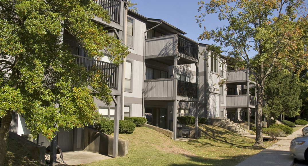 Eagles Eyrie Apartments Louisville, KY
