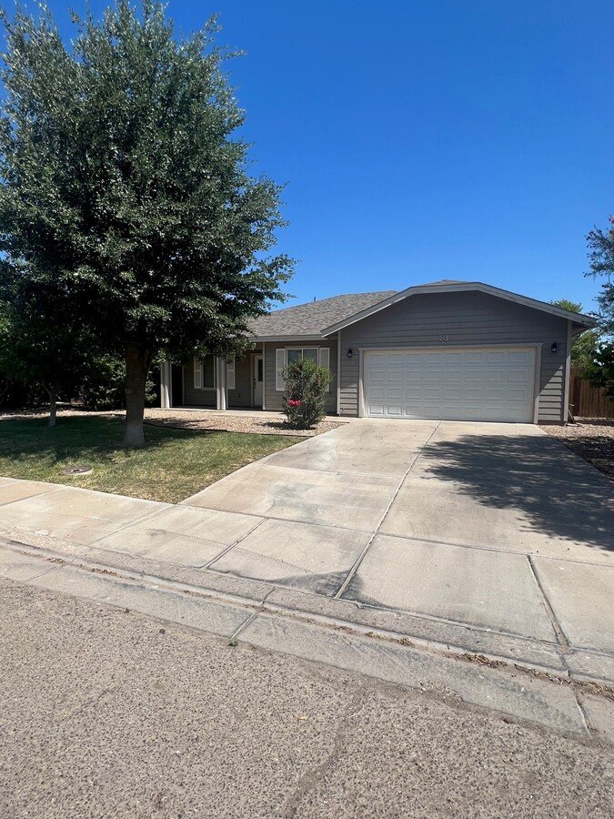 81 Bent Tree Rd Roswell, NM House for Rent Rentable
