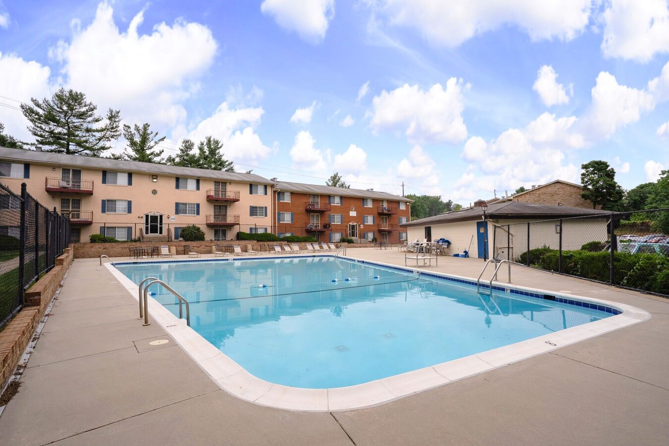 Sussex Square Apartments 2316 Brooks Dr Suitland, MD