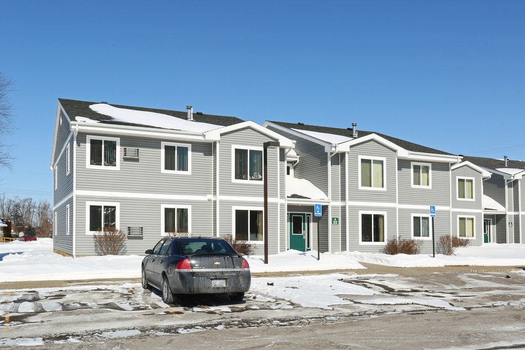 Center Park Apartments 399 Center Otisville, MI Rentable