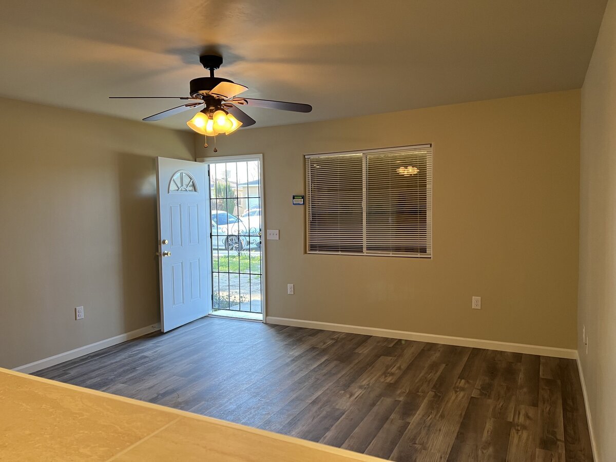 Newly Remodeled 2 Bedroom 1 Bath Apartments Bakersfield, CA
