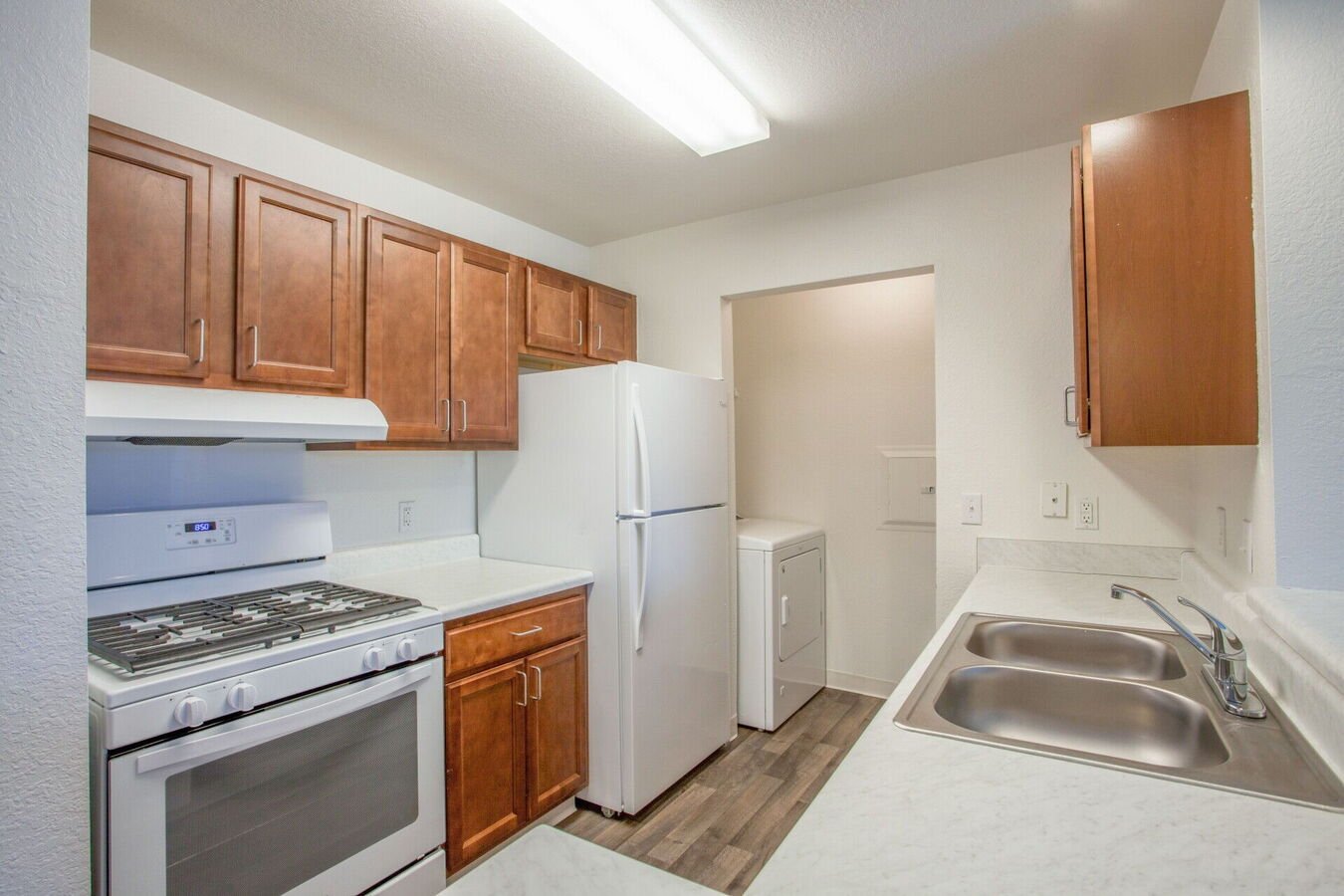 Lakeshore Village Apartments 2812 Ontario Ct Howell, MI