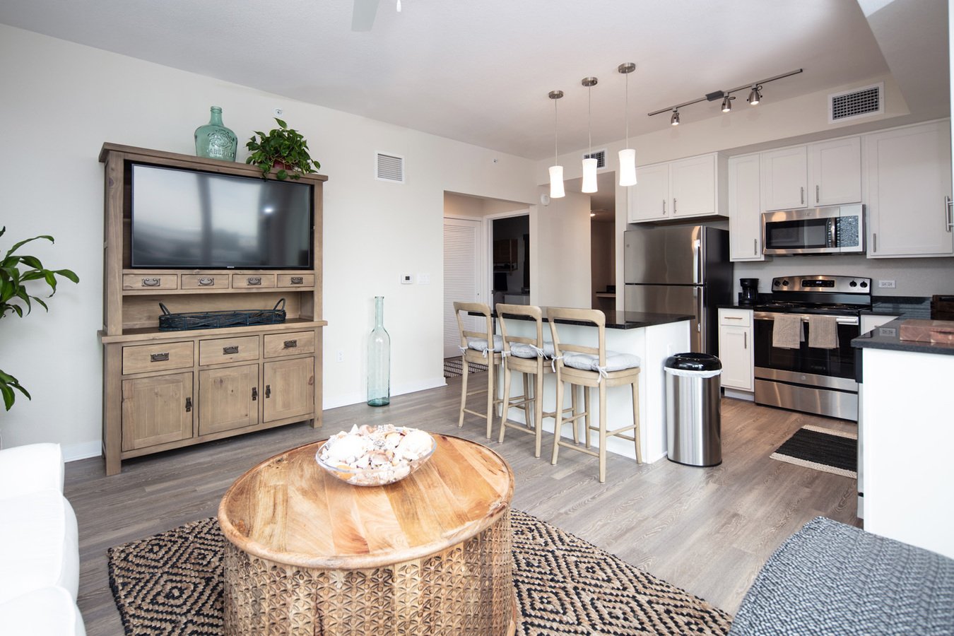 Highline Apartments 635 E New Haven Ave Melbourne, FL