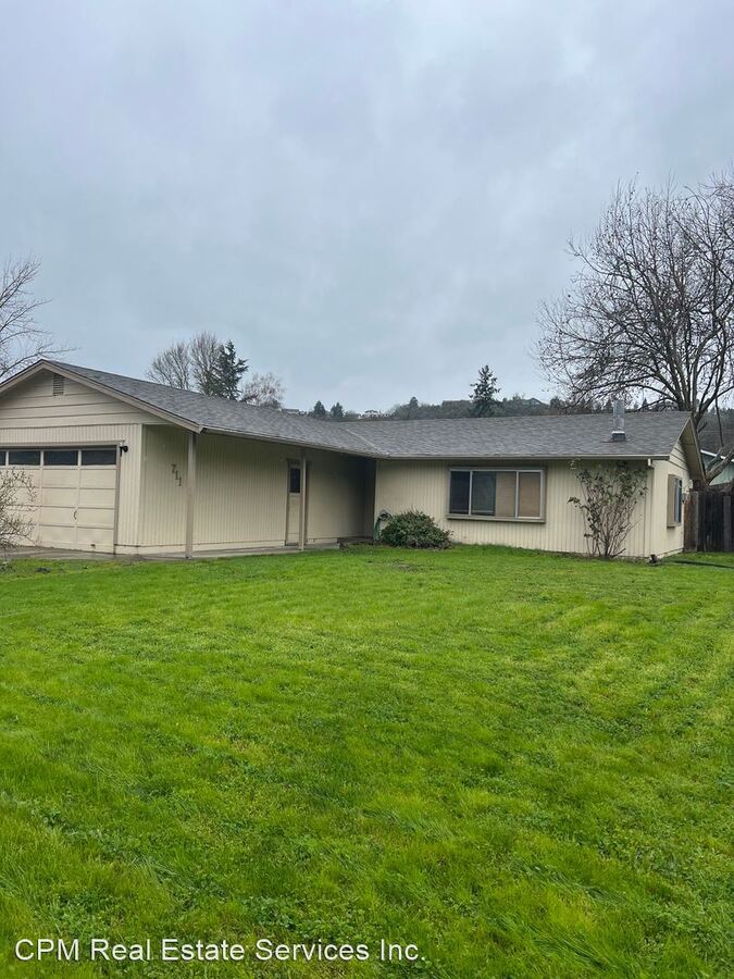 711 NW Parker Dr Grants Pass, OR House for Rent Rentable