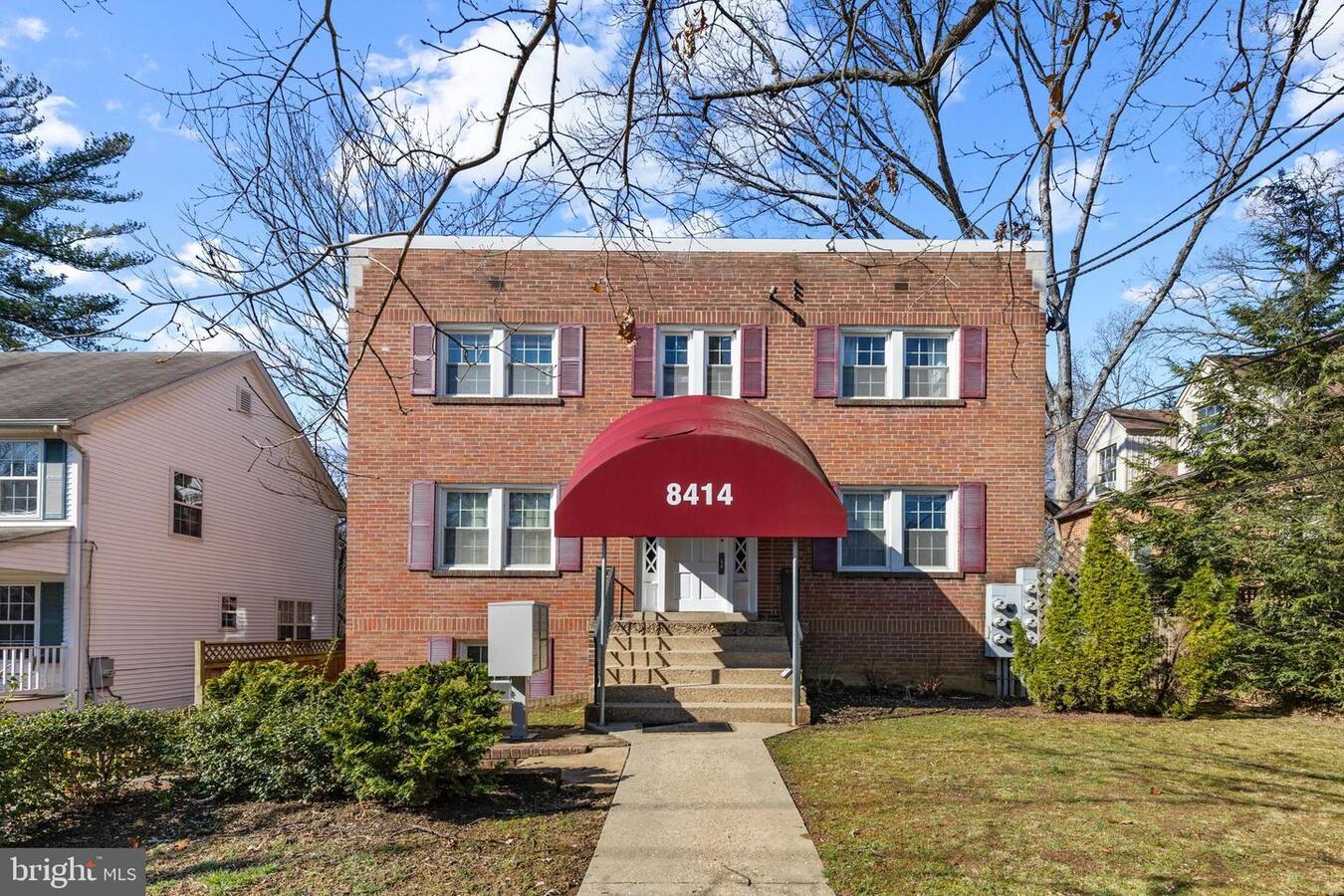 Beautiful House With Lots Of Natural Light And... Apartments Takoma