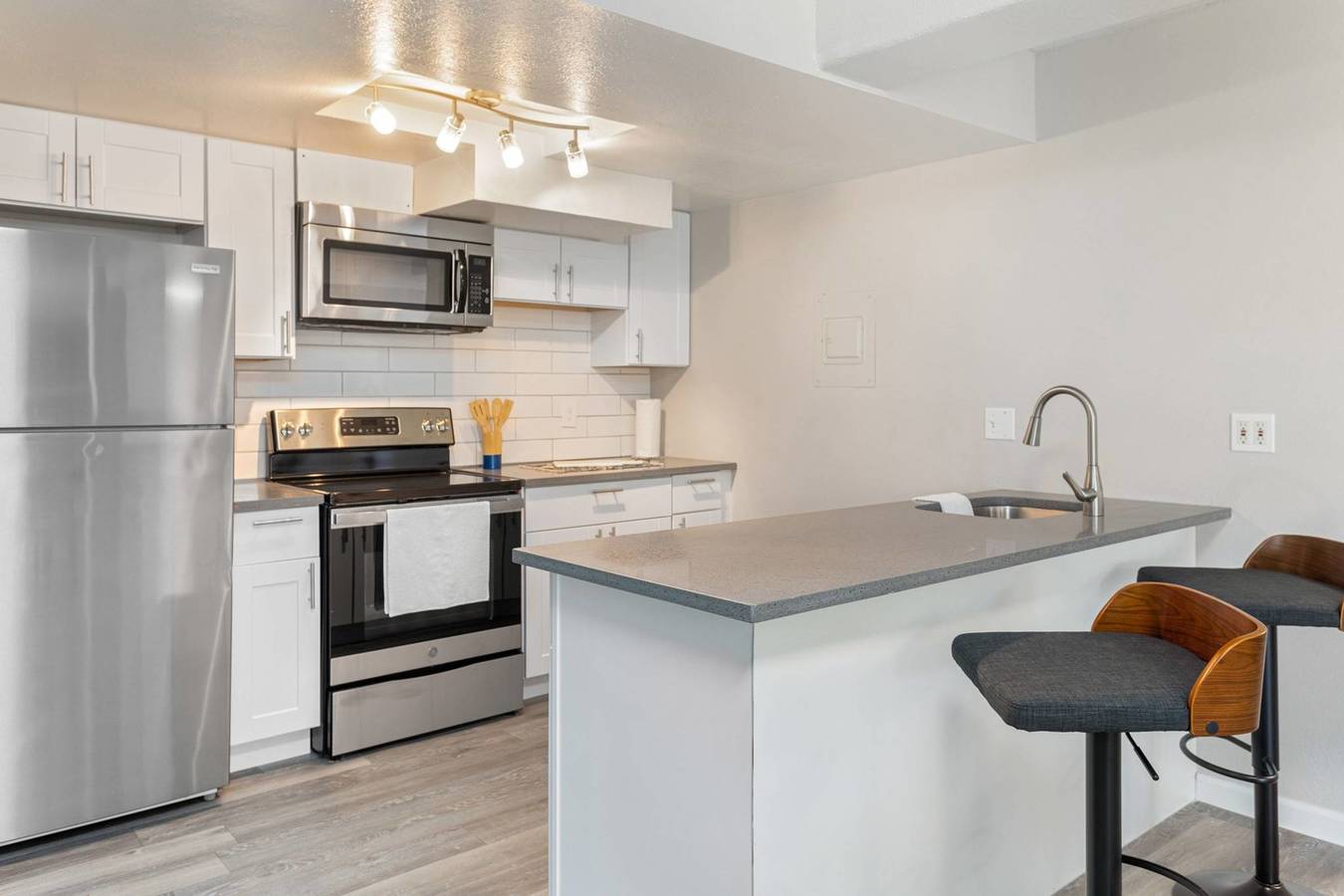 Metro at Downtown Mesa Apartments Mesa, AZ Rentable