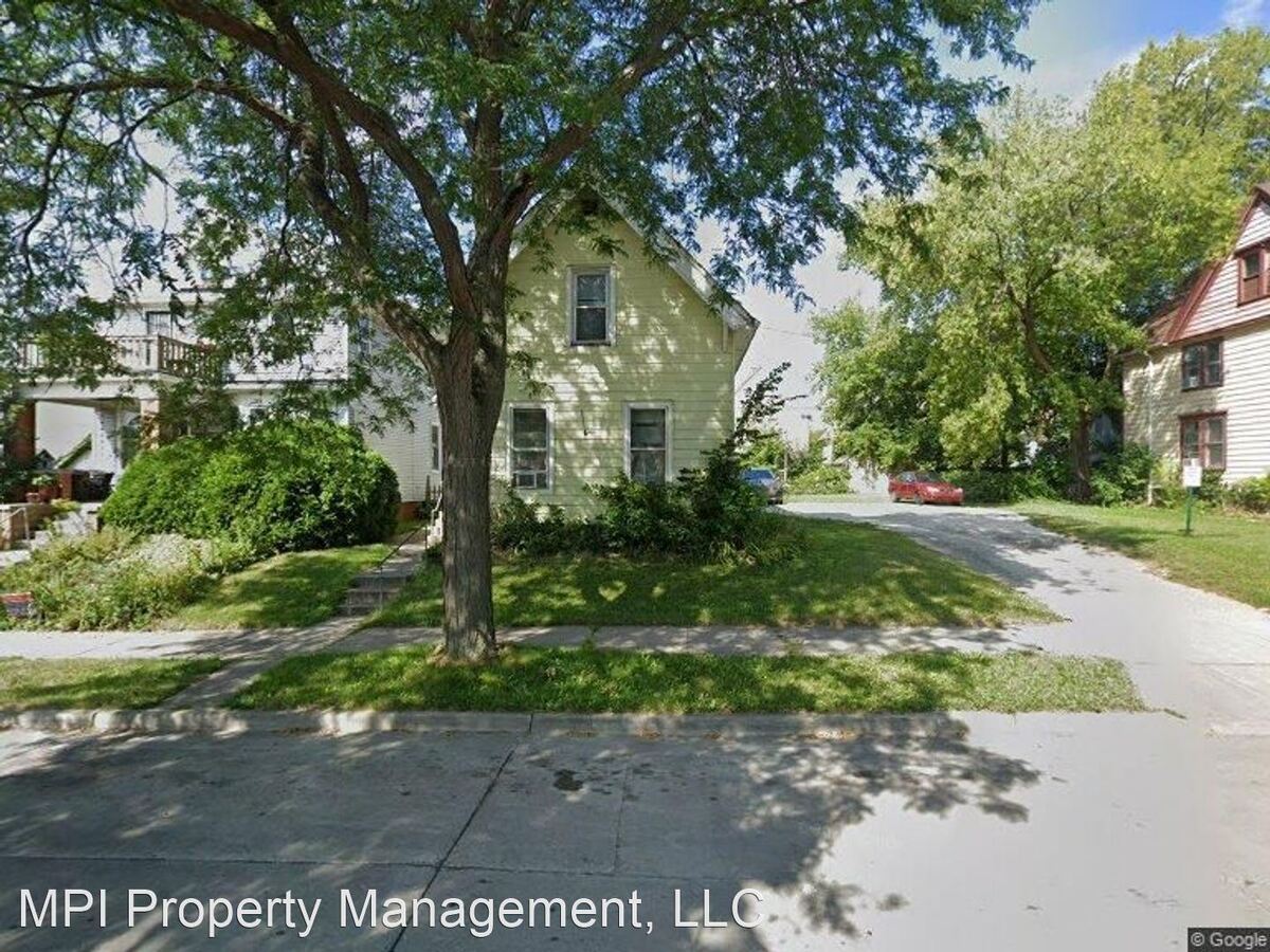 2459 N Richards St Milwaukee, WI Apartment for Rent