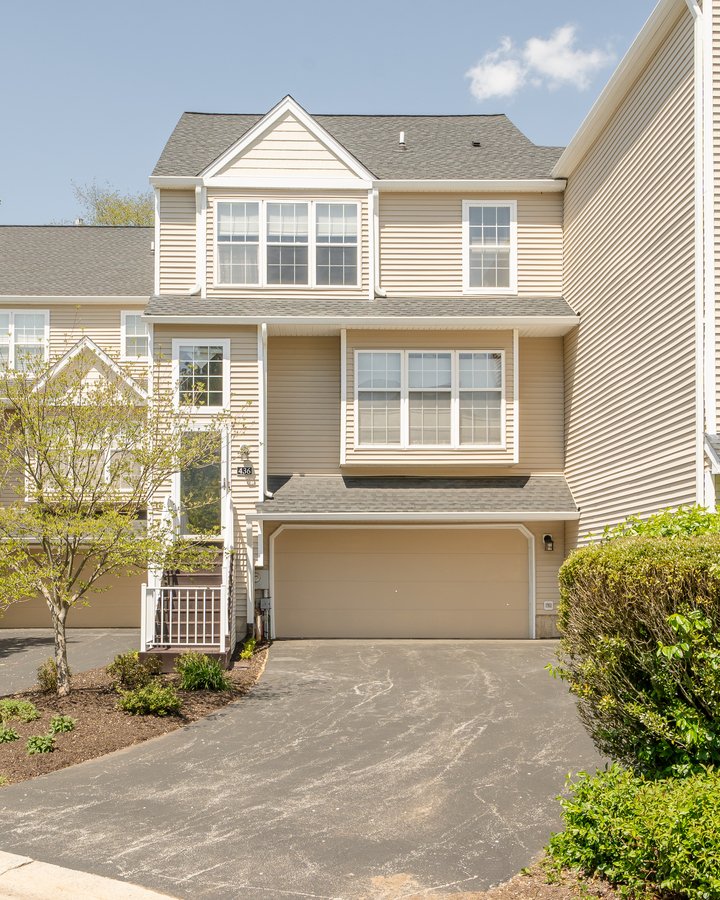 West Chester 436 Lake Circle Apartments West Chester, PA