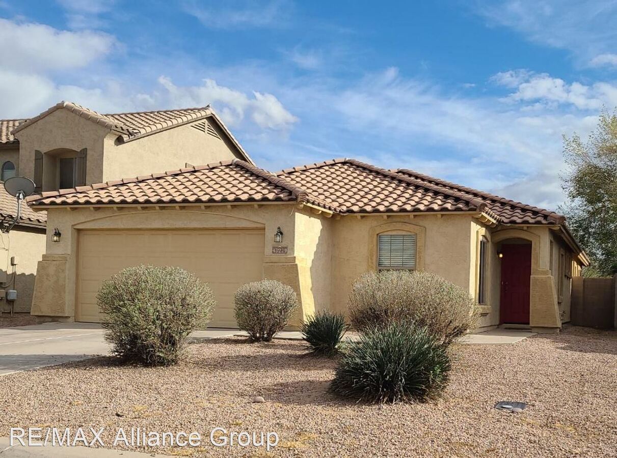 43229 W Jeremy St Maricopa, AZ House for Rent Rentable