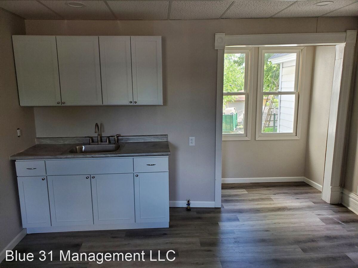424 E Main St Unit 15 Reedsburg, WI Apartment for Rent