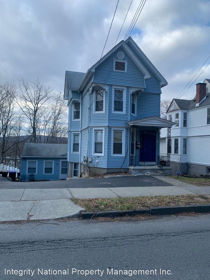 180 N Clinton St Poughkeepsie, NY Apartment for Rent