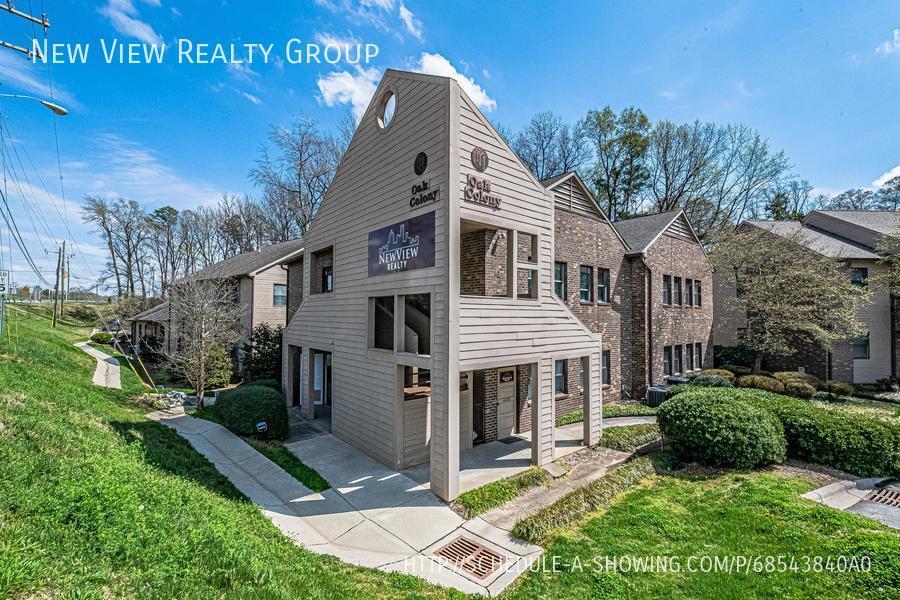 2432 N Sharon Amity Rd Charlotte, NC Apartment for Rent