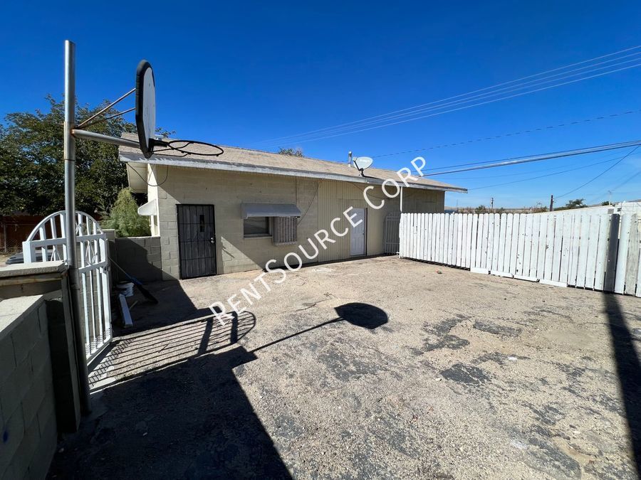 1411 Nancy St Barstow, CA House for Rent Rentable