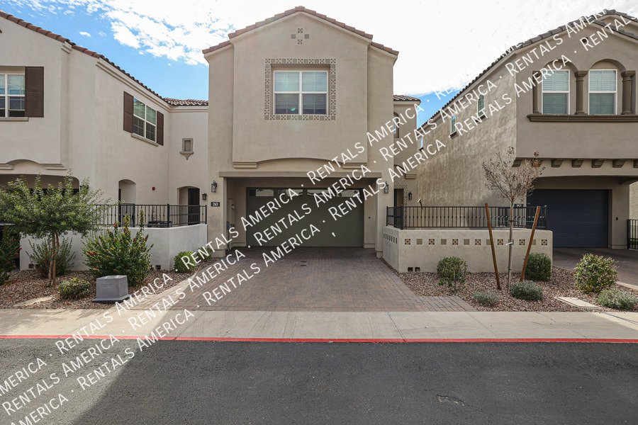 263 E Hackberry Dr Chandler, AZ House for Rent Rentable