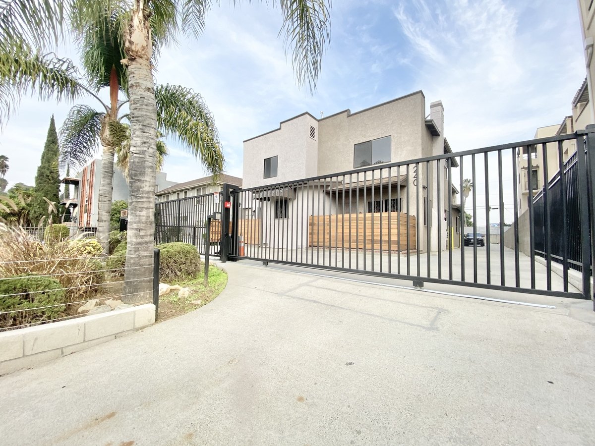 1242 S Bronson Ave Los Angeles, CA Apartment for Rent