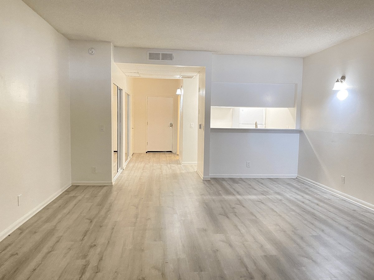 2726 Abbot Kinney Blvd Venice, CA Apartment for Rent